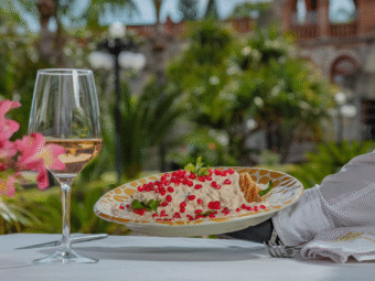 Chiles en nogada en Puebla, la versión de Hacienda Santo Cristo que debes probar ¡YA!